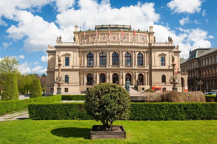 Prague Jewish Quarter Private Tour and Boat Cruise