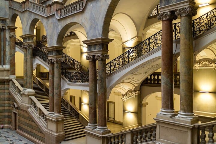 Transfer from Prague to Munich with 3h of stop in Karlovy Vary