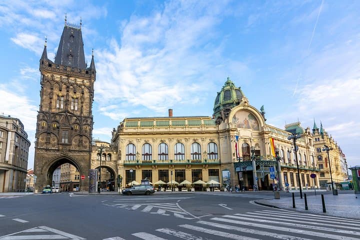 Bike Tour of Prague Old Town, Top Attractions and Nature
