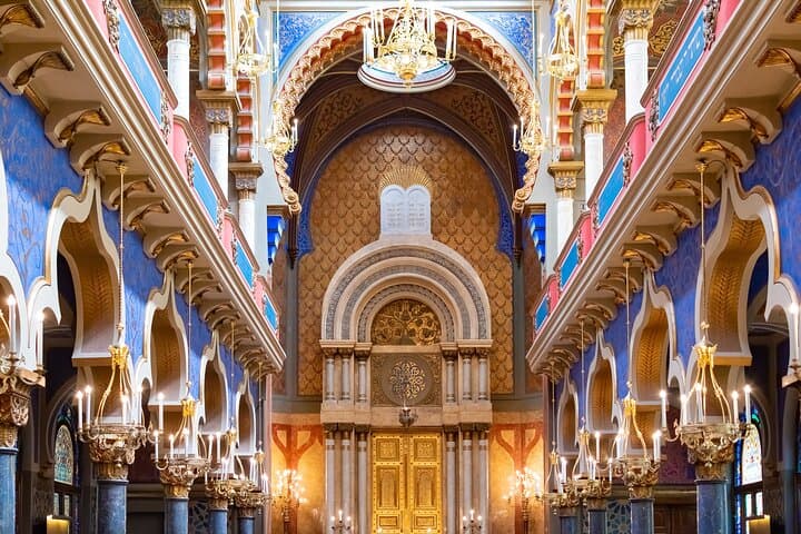 Prague Old Town and Top Attractions Private Tour by Car