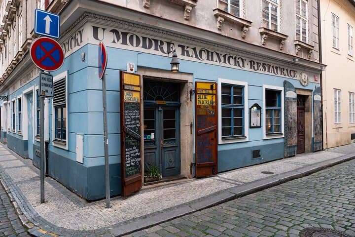 Traditional Czech Food and Prague Old Town Private Tour
