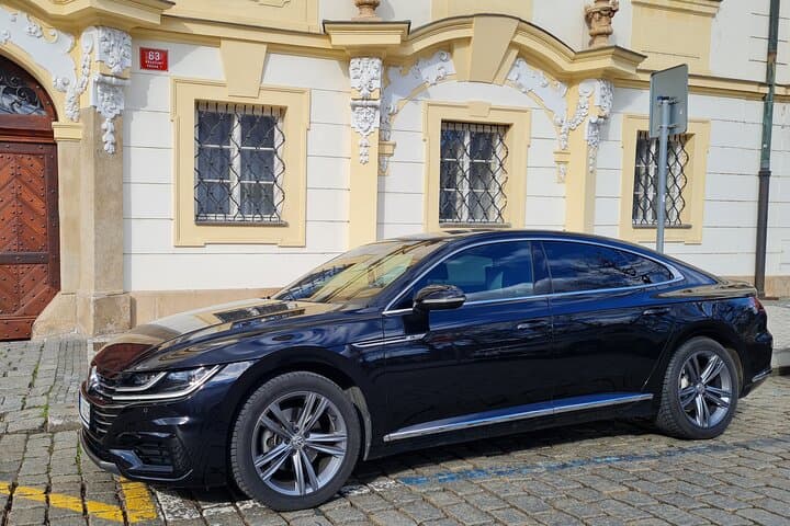 Private Prague Airport Departure Transfer