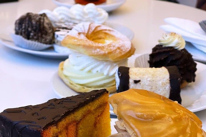 3 Hours Food Tour in Prague Retro