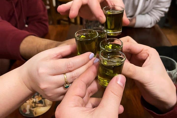 3 Hours Food Tour in Prague Retro