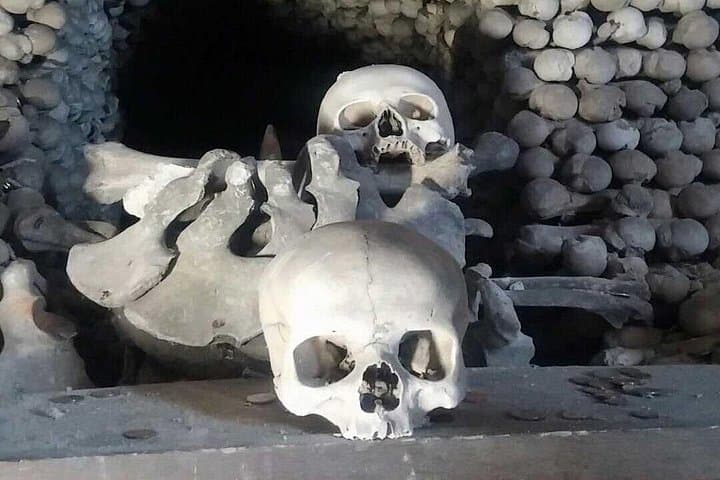 Private guided car trip to Kutna Hora from Praha with Bone Church