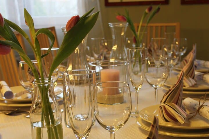 4-Course Traditional Czech Dinner with Wine in Local Prague Home