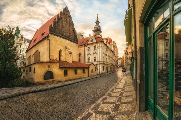 2-Hour Old Town and Jewish Quarter Tour in Prague
