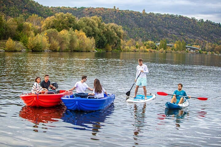 2-hour Motorboat Rental Prague without licence up to 5 Passengers