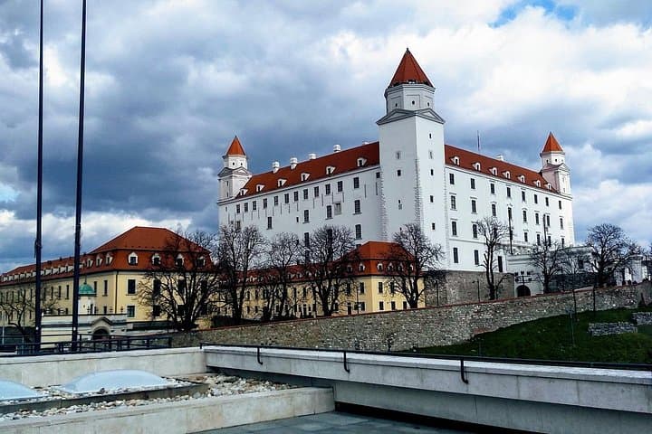 Vienna and Bratislava Private Full-Day Tour from Prague