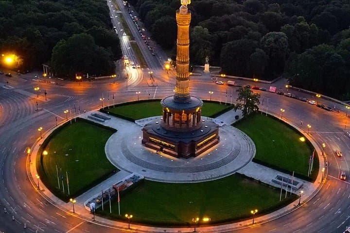 FullDay Tour w/ Private Transfers from Prague To Berlin w/ Lunch