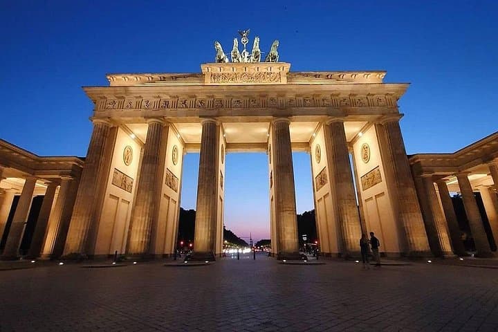 FullDay Tour w/ Private Transfers from Prague To Berlin w/ Lunch