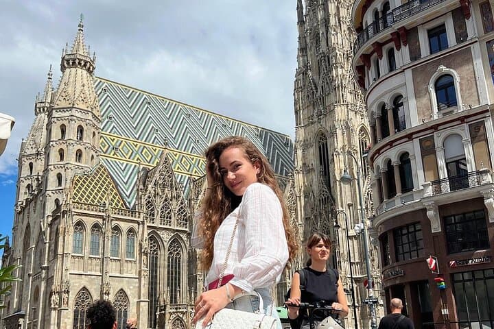 Full Day Trip to Vienna from Prague & back with Private Transfers