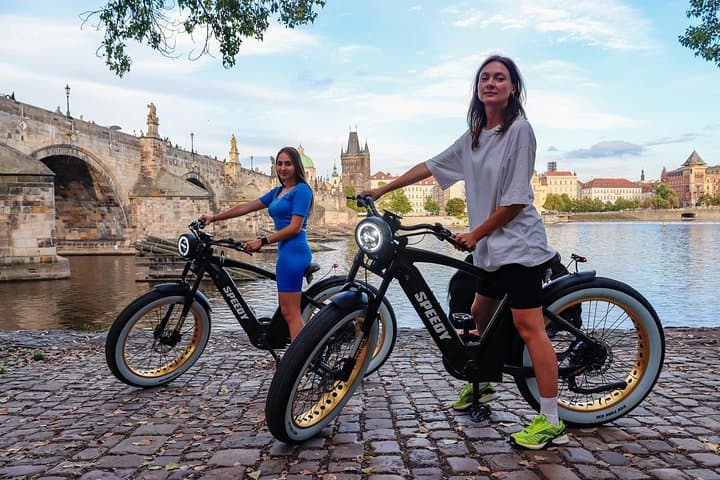 Prague on Stylish Retro styled E-Bike - Viewpoints & Sightseeing