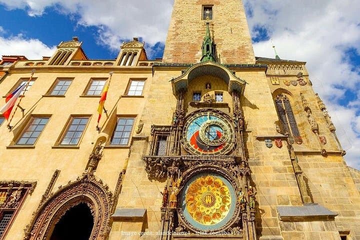 Prague In a Day: Private Full-Day Walking Tour with Prague Castle