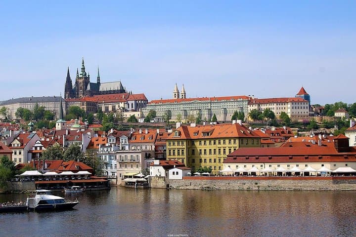 Explore the Historic Prague Castle: Private Half-Day Walking Tour