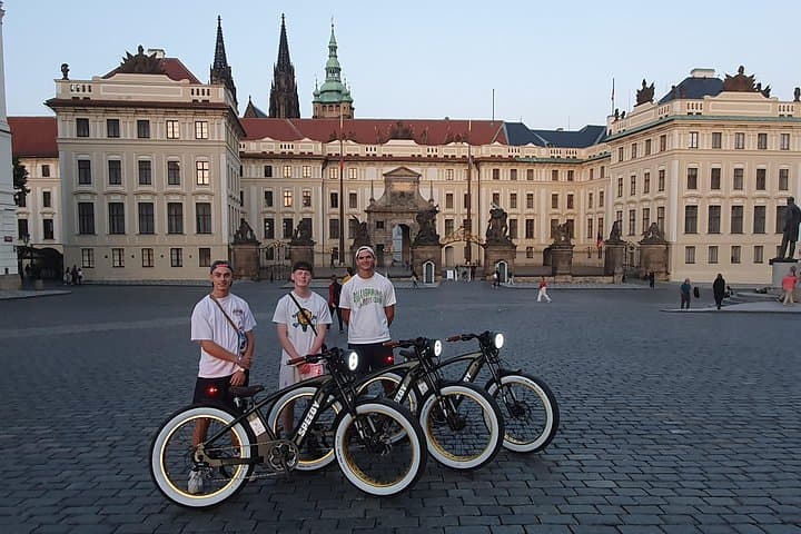 Prague on Stylish Retro styled E-Bike - Viewpoints & Sightseeing