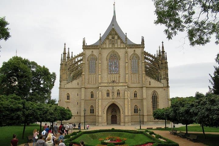 Prague to Kutna Hora day trip to Ossuary, St Barbara and more