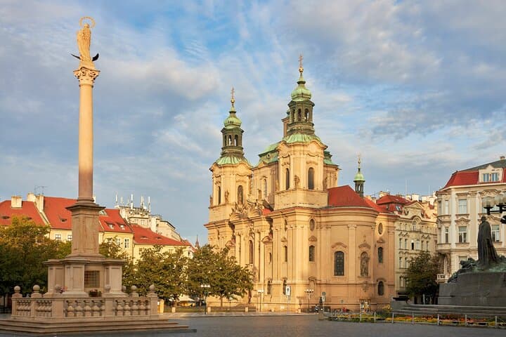 Prague Hradcany Castle, St Vitus Cathedral Tour with Tickets