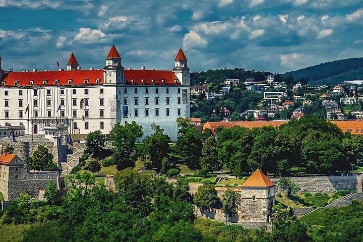 7 Days Prague, Bratislava and Budapest by Bus