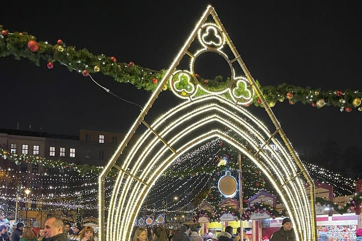 Walking tour in Prague Christmas Market and Festivities