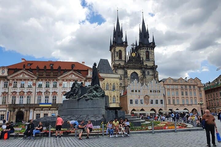 Guided Old Town & Jewish quarter Walking Tour Prague (Tip-based)