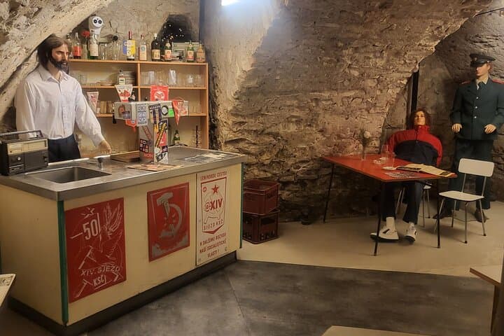 Enjoy 4 beers in Czech Beer Museum & bottle you beer!