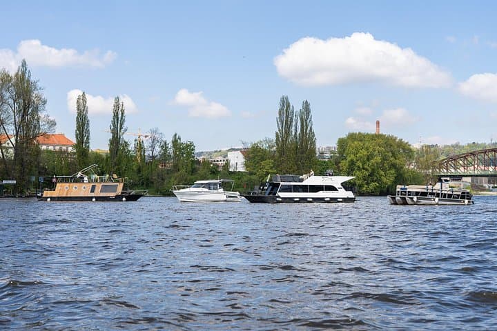 VIP Prague YachtBoat PONTOON Experience: All-You-Can-Drink