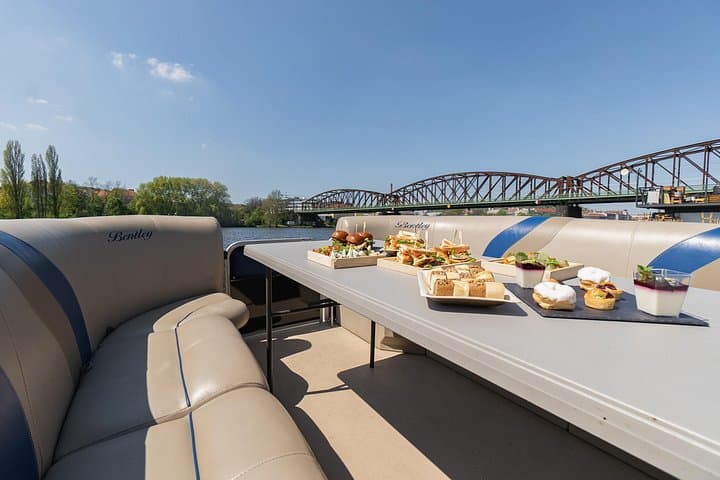 VIP Prague YachtBoat PONTOON Experience: All-You-Can-Drink