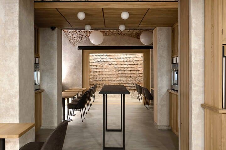 2 Hours Wine Tasting in a Historical Cellar in Krizikova