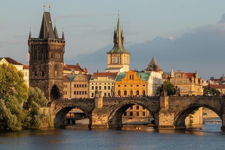 Discover the Best of Prague: Private Tour incl Best beer tasting
