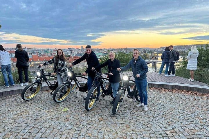 Prague on Stylish Retro styled E-Bike - Viewpoints & Sightseeing