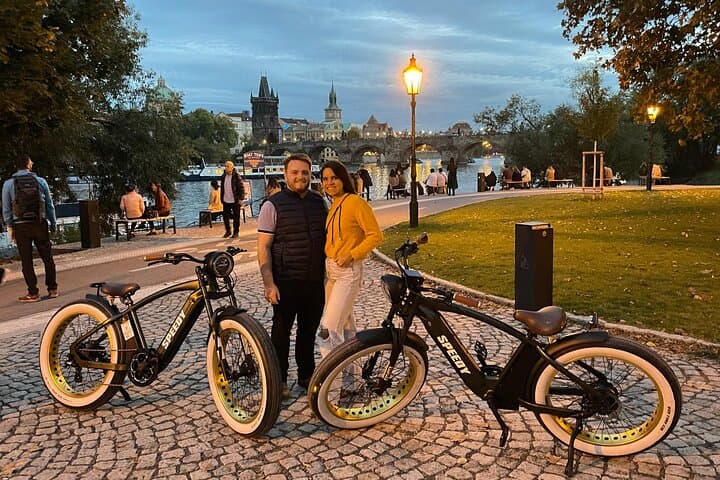 Retro Style E-Bike Night Tour in Prague - Live Guided
