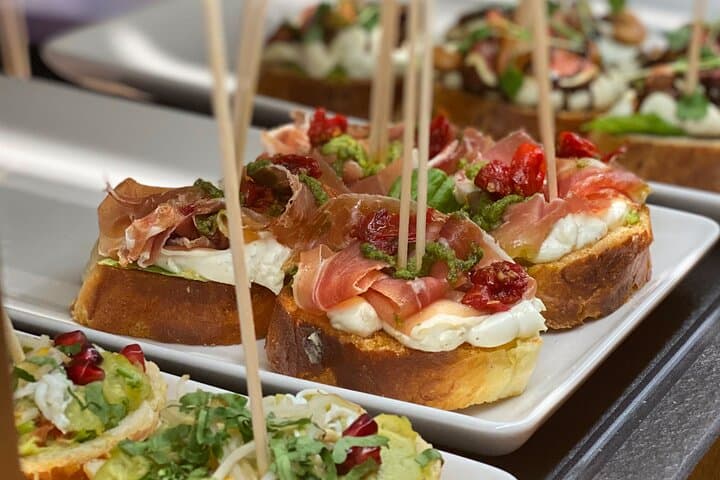 Discover Prague Old Town: All-Inclusive Food and Drink Tour