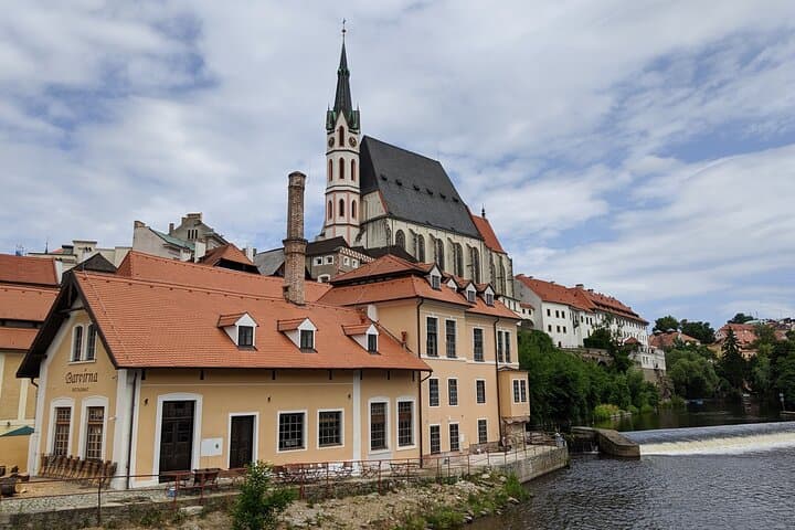 Český Krumlov - Vltava river and church ov St. Vitus
