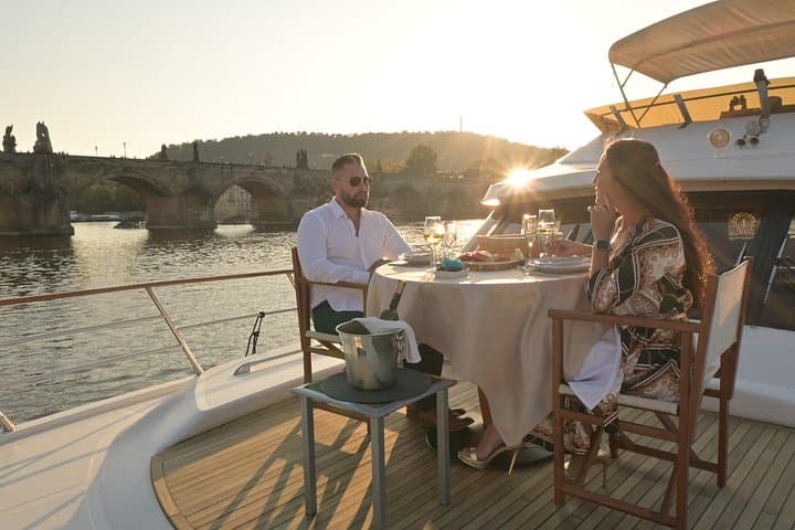 3-hour private cruise in Prague for 10 people