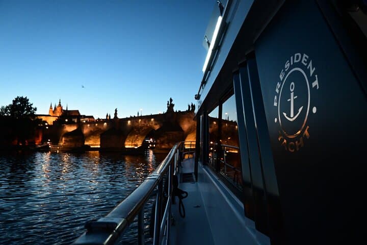 3-hour private cruise in Prague for 10 people