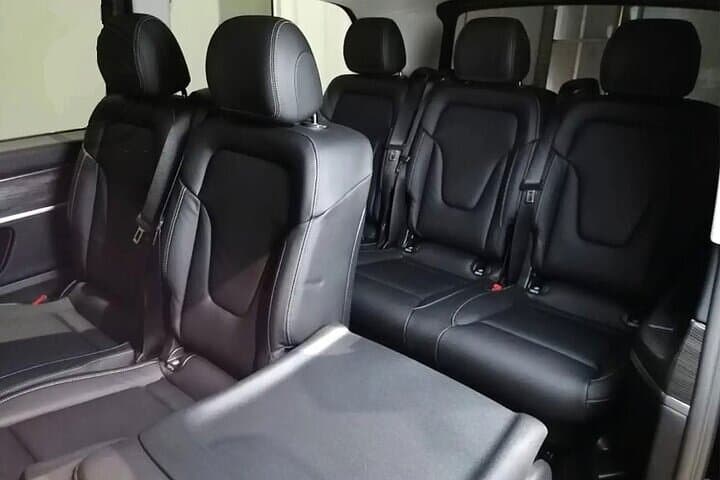Departure from Prague to Prague Airport PRG by Private Vehicule