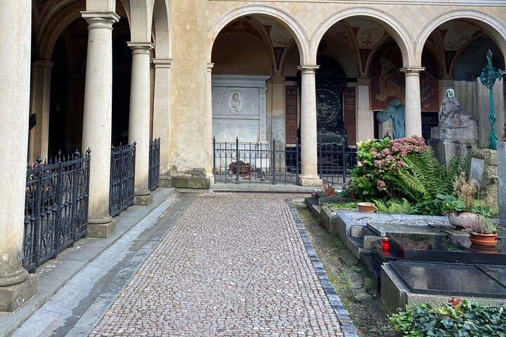 Self-Guided Audio Tour in Prague's Vysehrad Castle