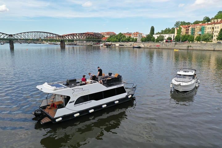 VIP Prague YachtBoat ONE Experience: All-You-Can-Drink