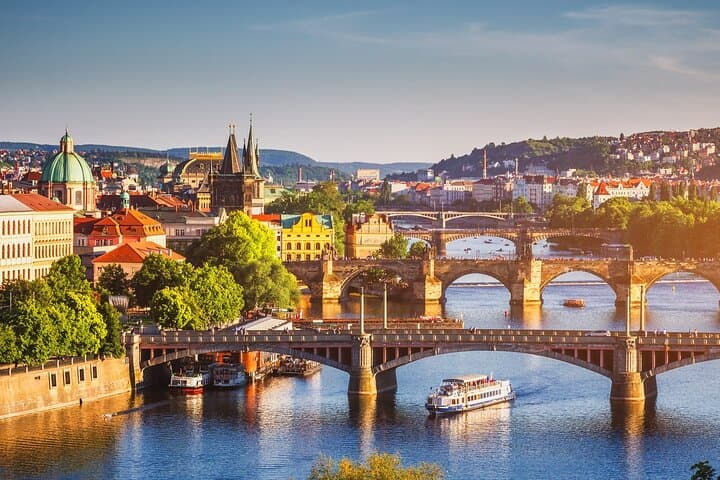 4 hours Private Tour in Prague