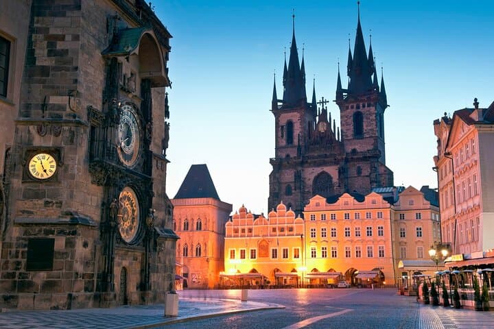 4 hours Private Tour in Prague