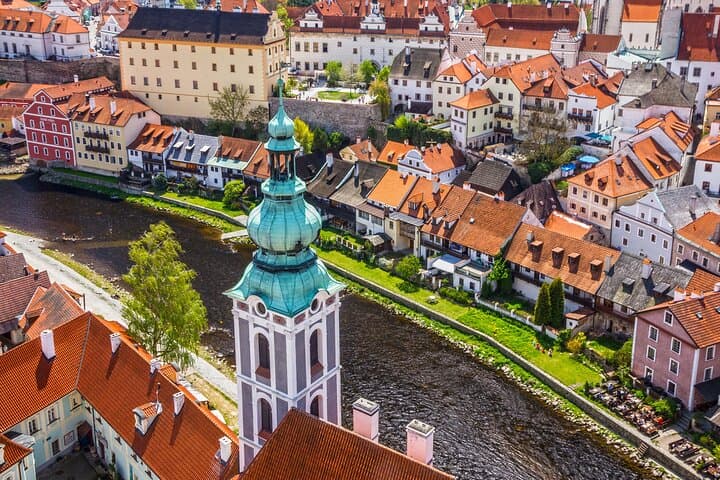Echoes of the Past: Enchanting Český Krumlov Private Walking Tour
