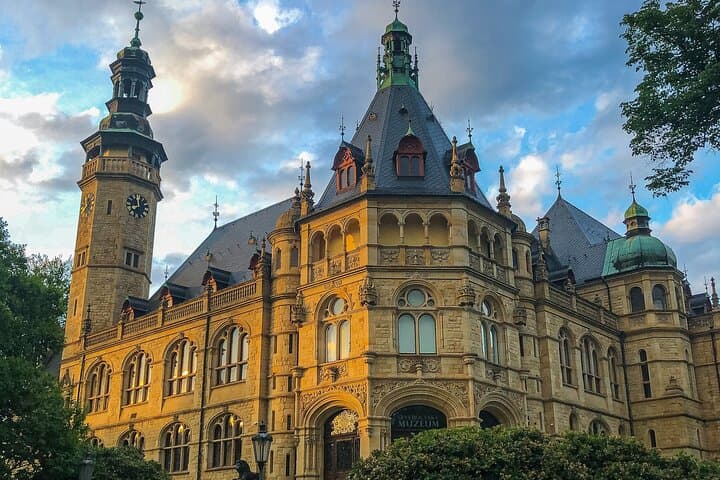 Private Tour to Liberec and Ještěd Tower + admiss. and transfers