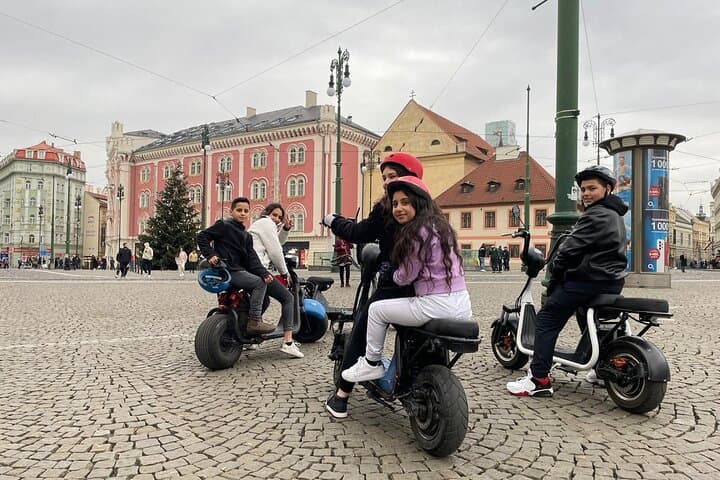 Create your own route on eScooter and enjoy Prague on wheels!