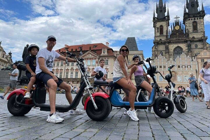 Create your own route on eScooter and enjoy Prague on wheels!
