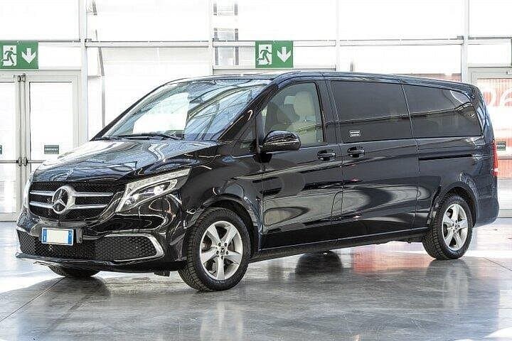Departure from Prague to Prague Airport PRG by Private Vehicule