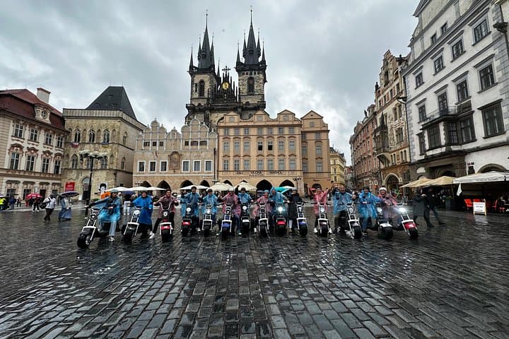 Prague E-Scooter Adventure: Fun & Easy Sightseeing 3Hours Tour