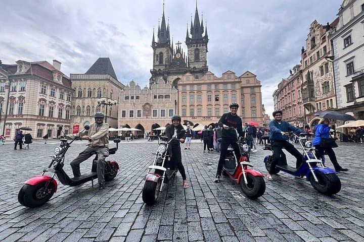 Guided sightseeing e-scooter tour of Prague: 2 hours