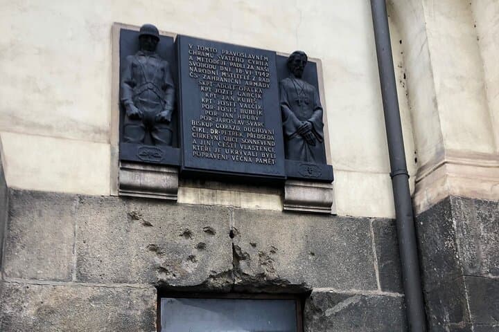 WWII Secrets of Prague: Small Group Tour with Crypt Visit