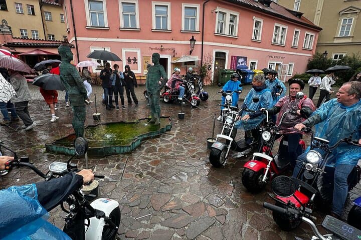 Guided sightseeing e-scooter tour of Prague: 2 hours